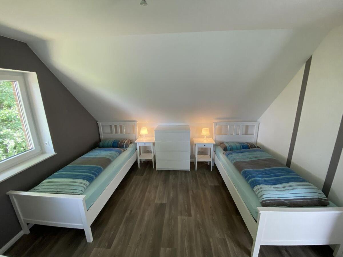 Ferienhaus Ella Am See Аурих Екстериор снимка
